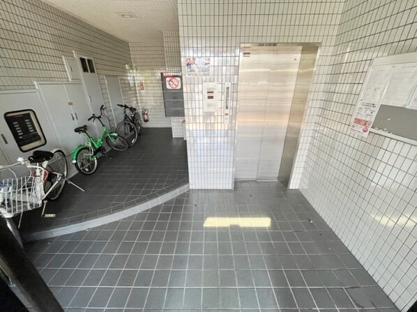 シャトレ吉野町の物件外観写真